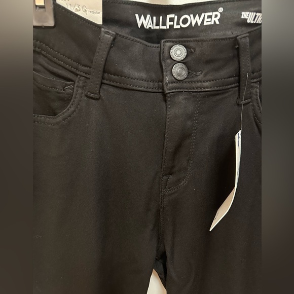 ULTRAFIT SKINNY BLACK PANTS - Picture 4 of 5